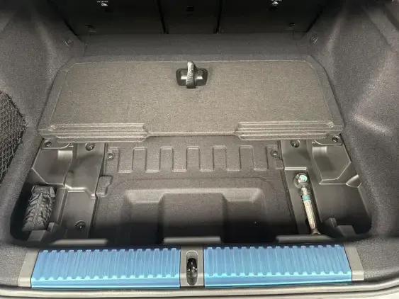 BMW iX3 NA5 - voiture de démonstration - Photo 17