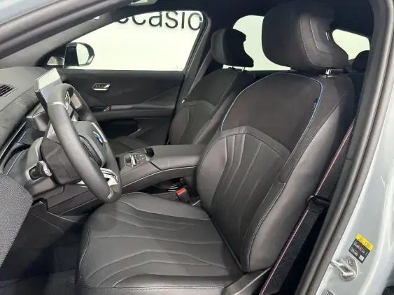 BMW iX3 NA5 - voiture de démonstration - Photo 18