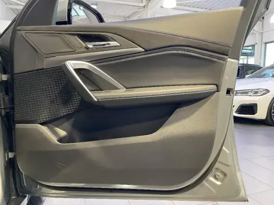 BMW iX2 U10 - voiture de démonstration - Photo 18