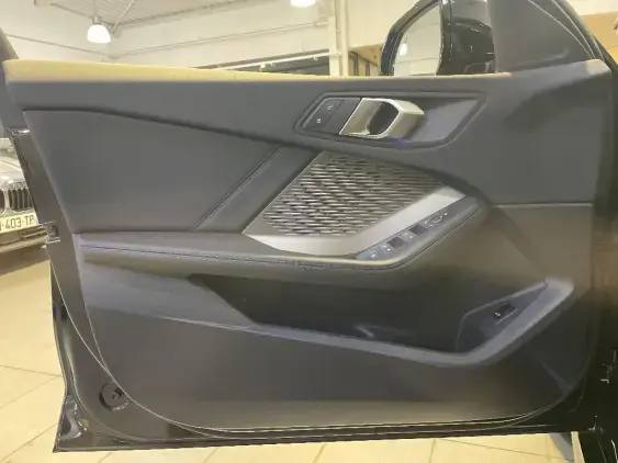 BMW SERIE 1 F70 - voiture de démonstration - Photo 17