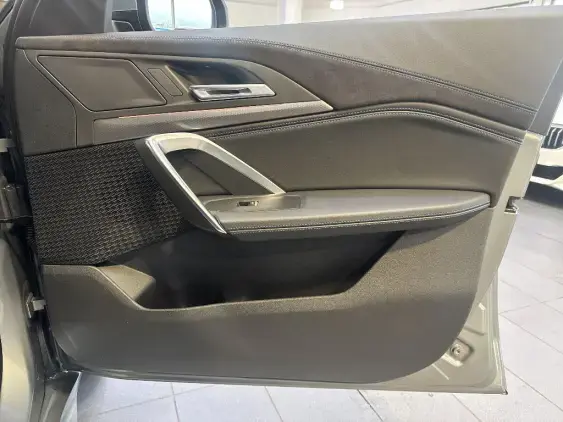 BMW iX2 U10 - voiture de démonstration - Photo 17