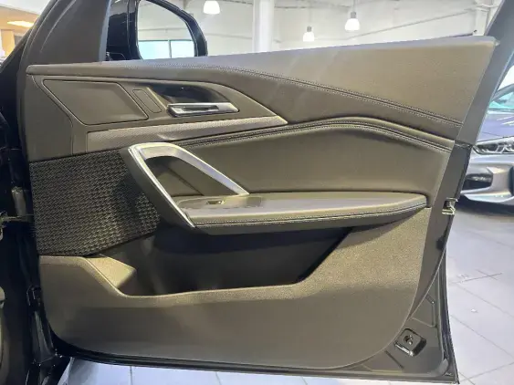 BMW iX2 U10 - voiture de démonstration - Photo 18