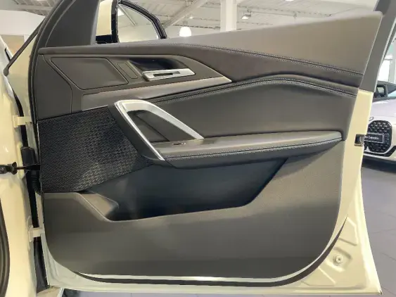 BMW iX2 U10 - voiture de démonstration - Photo 18