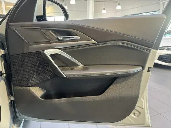 BMW iX2 U10 - voiture de démonstration - Photo 18