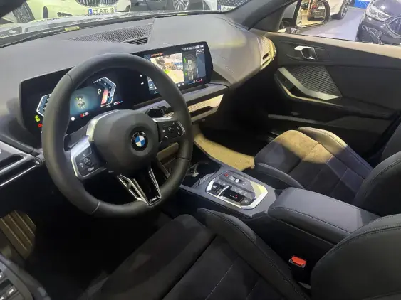 BMW SERIE 1 F70 - voiture de démonstration - Photo 16