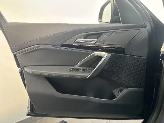 BMW iX1 U11 - voiture de démonstration - Photo 17