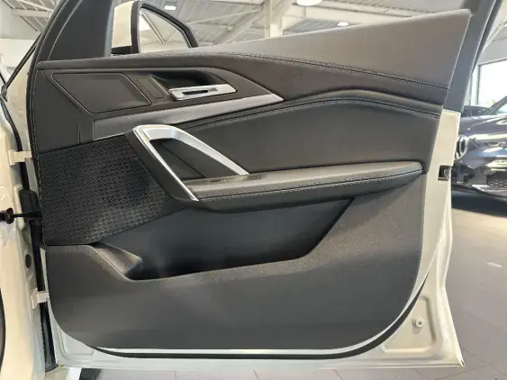 BMW X1 U11 - voiture de démonstration - Photo 18