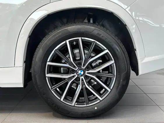 BMW X1 U11 - voiture de démonstration - Photo 21