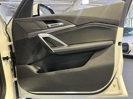 BMW X1 U11 - voiture de démonstration - Photo 18