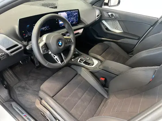 BMW SERIE 1 F70 - voiture de démonstration - Photo 16