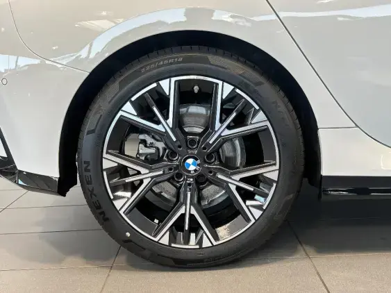 BMW SERIE 1 F70 - voiture de démonstration - Photo 22