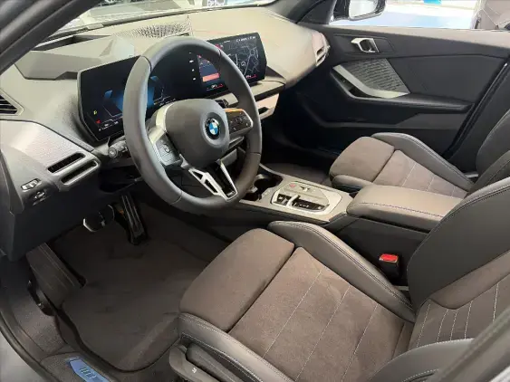 BMW SERIE 1 F70 - voiture de démonstration - Photo 18