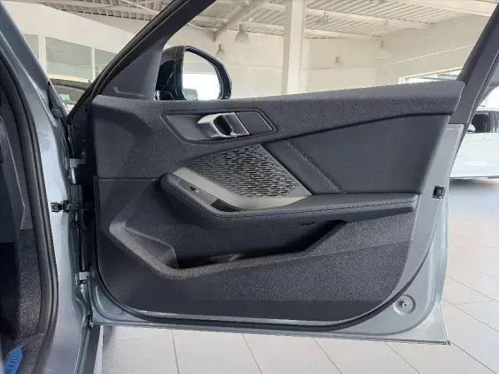 BMW SERIE 1 F70 - voiture de démonstration - Photo 20