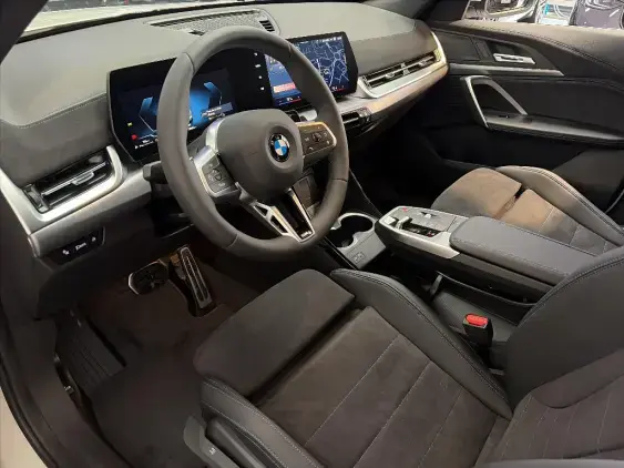 BMW X1 U11 - voiture de démonstration - Photo 17