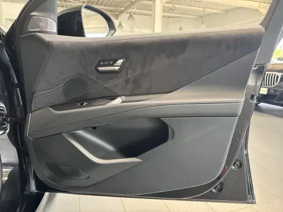 BMW iX3 NA5 - voiture de démonstration - Photo 18