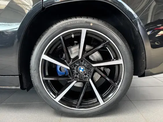 BMW iX3 NA5 - voiture de démonstration - Photo 21