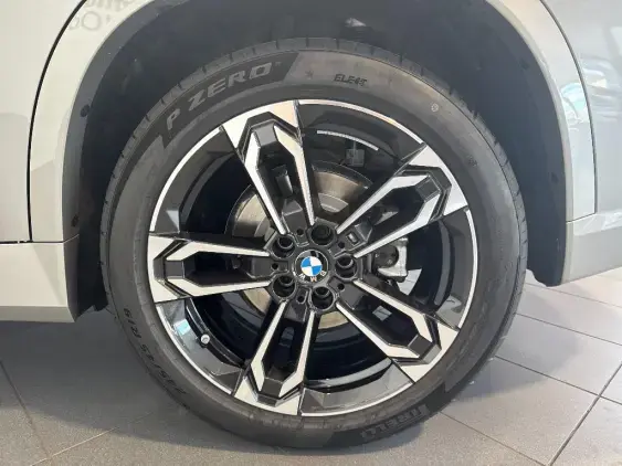 BMW iX1 U11 - voiture de démonstration - Photo 21