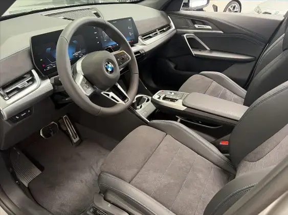 BMW X1 U11 - voiture de démonstration - Photo 17