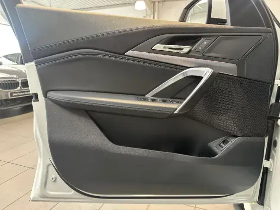 BMW X1 U11 - voiture de démonstration - Photo 17