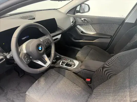 BMW SERIE 1 F70 - voiture de démonstration - Photo 17