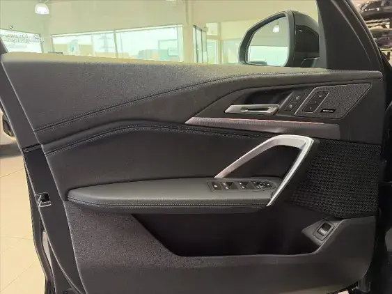 BMW X1 U11 - voiture de démonstration - Photo 17