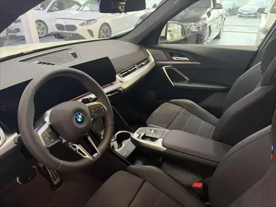 BMW X1 U11 - voiture de démonstration - Photo 16