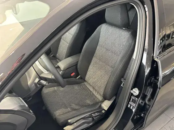 BMW SERIE 1 F70 - voiture de démonstration - Photo 14