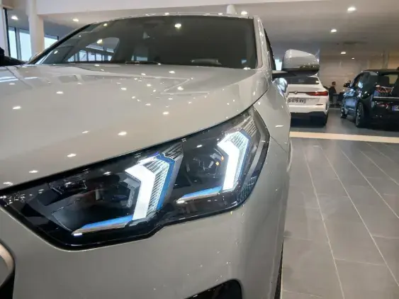 BMW iX2 U10 - voiture de démonstration - Photo 21