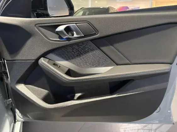 BMW SERIE 1 F70 - voiture de démonstration - Photo 20