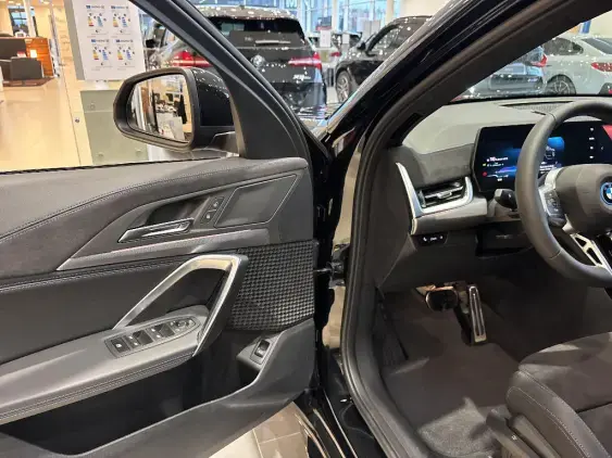 BMW iX2 U10 - voiture de démonstration - Photo 17