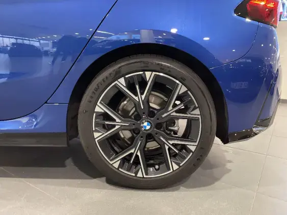 BMW SERIE 1 F70 - voiture de démonstration - Photo 16