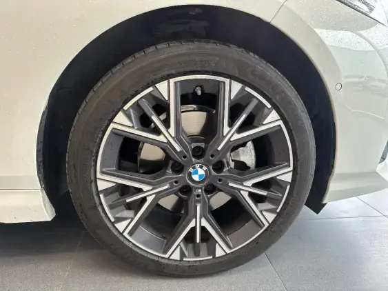 BMW SERIE 1 F70 - voiture de démonstration - Photo 14