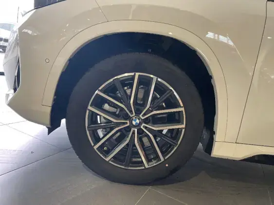 BMW X1 U11 - voiture de démonstration - Photo 15