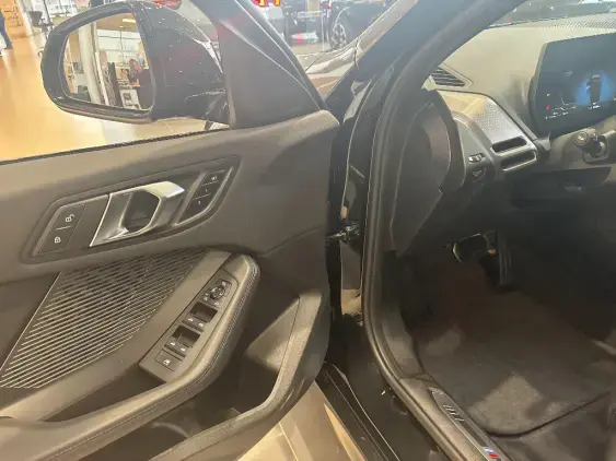 BMW SERIE 1 F70 - voiture de démonstration - Photo 15