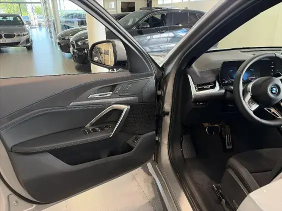 BMW X1 U11 - voiture de démonstration - Photo 17