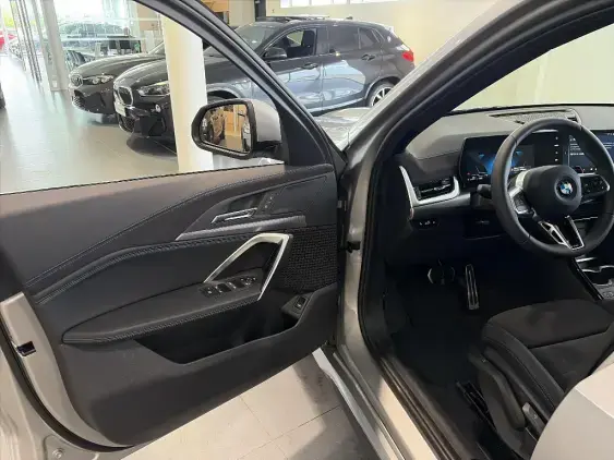BMW X1 U11 - voiture de démonstration - Photo 17