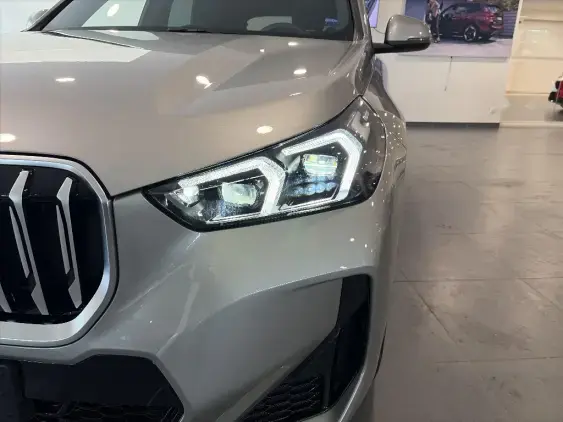 BMW X1 U11 - voiture de démonstration - Photo 19