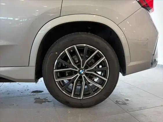 BMW X1 U11 - voiture de démonstration - Photo 21