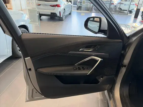 BMW X1 U11 - voiture de démonstration - Photo 13