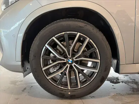 BMW X1 U11 - voiture de démonstration - Photo 20