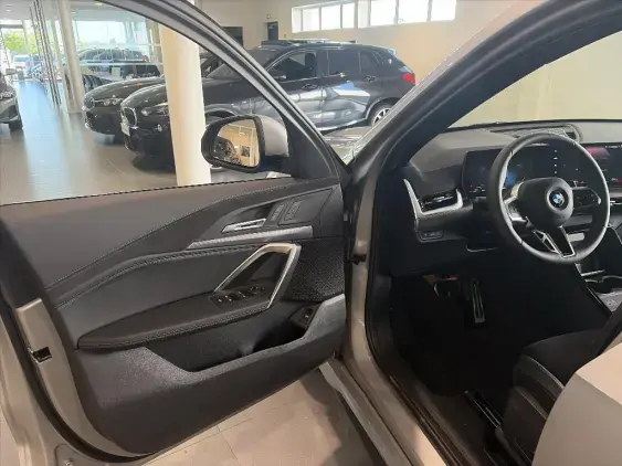 BMW X1 U11 - voiture de démonstration - Photo 17