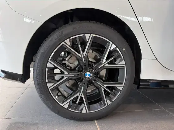 BMW SERIE 1 F70 - voiture de démonstration - Photo 19
