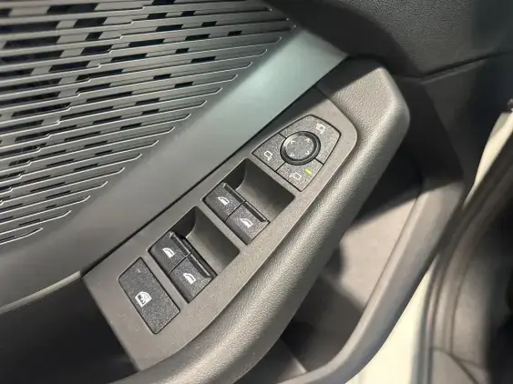 BMW SERIE 1 F70 - voiture de démonstration - Photo 13