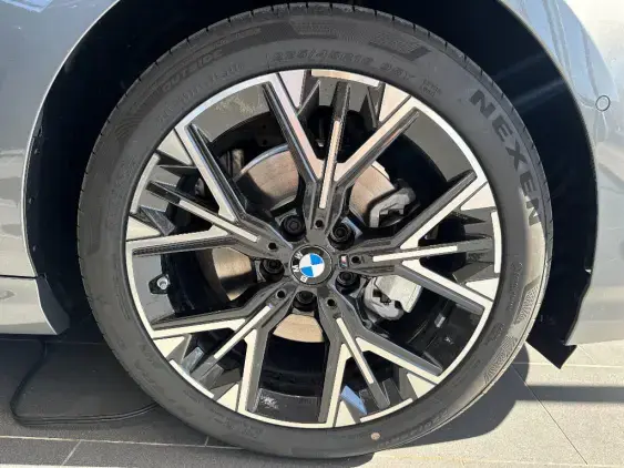 BMW SERIE 1 F70 - voiture de démonstration - Photo 12