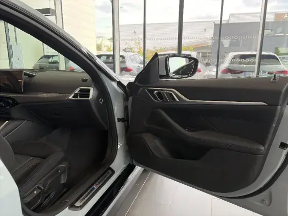 BMW i4 G26 LCI - voiture de démonstration - Photo 17