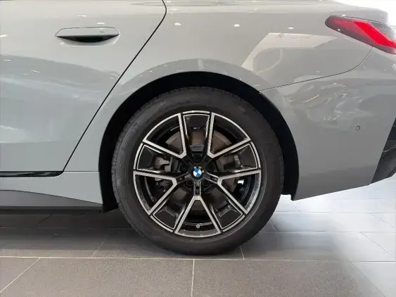 BMW i4 G26 LCI - voiture de démonstration - Photo 20
