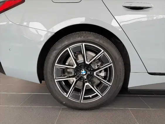 BMW i4 G26 LCI - voiture de démonstration - Photo 21