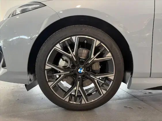 BMW SERIE 1 F70 - voiture de démonstration - Photo 19