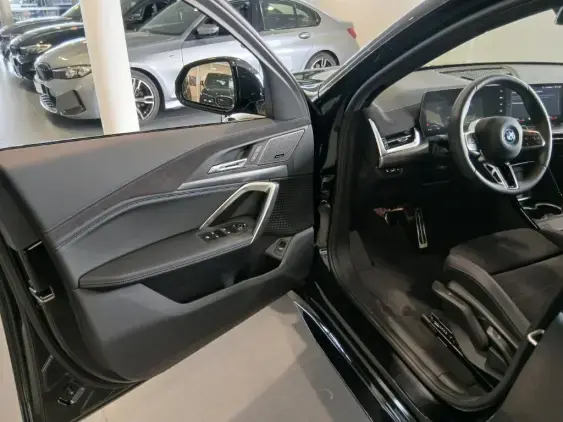 BMW iX2 U10 - voiture de démonstration - Photo 16