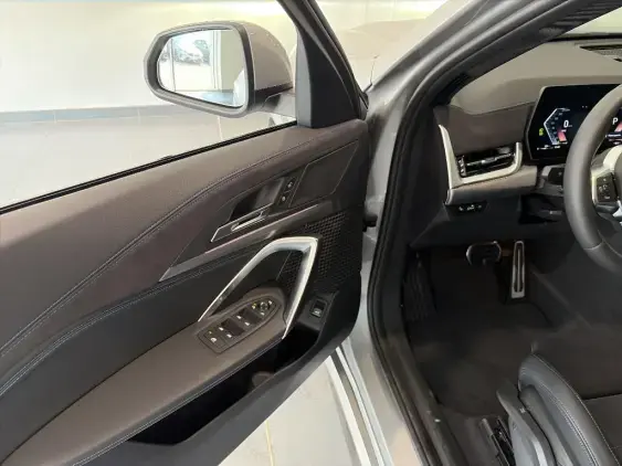BMW X1 U11 - voiture de démonstration - Photo 17